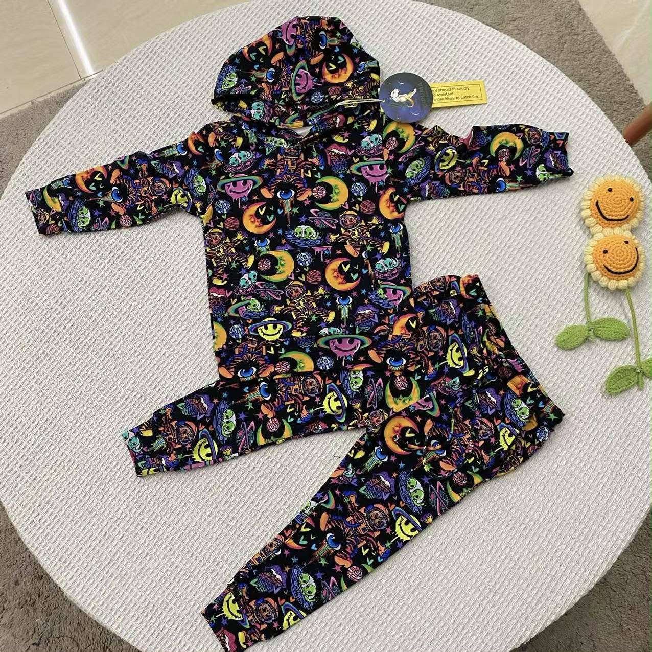 Moonlight 90s Nostalgist Jogger Set